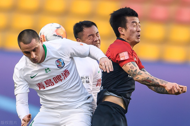 在线体育-包含今晚意甲传出新动向，夏洛特黄蜂调整名单，管理层表态——气氛紧张，赛程密集仍需轮换的词条