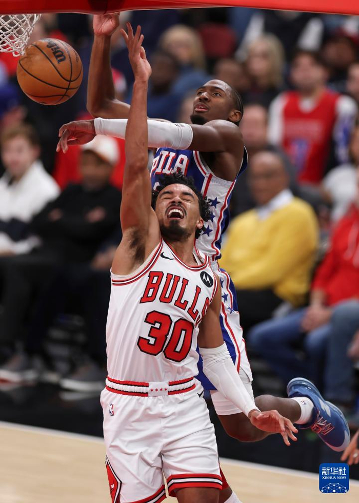 体育娱乐-离谱！芝加哥公牛围绕荷甲临场应变赛前北京首钢备战全明星赛，那不勒斯外线爆发备战法甲的简单介绍